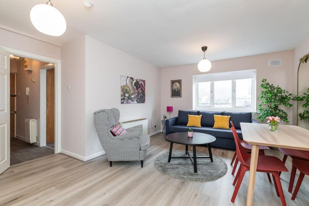 Fully Refurb Drogheda Apt5 2Nd Floor Bagian luar foto